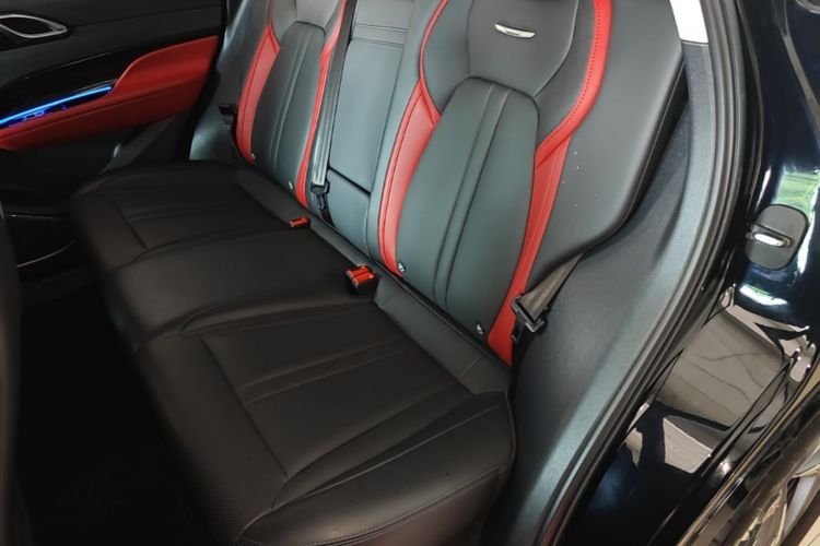 Used Hongqi HS3 2023 1.5T Two-Wheel Drive Shanwei Edition Left Rear Seat