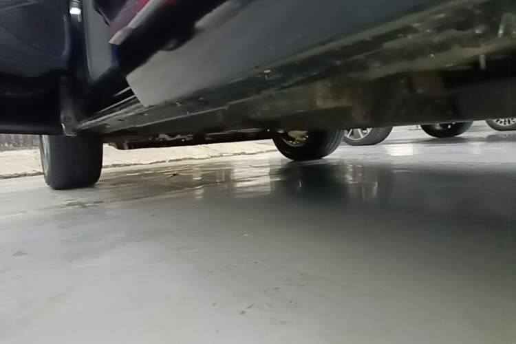 Used Hongqi HS3 2023 1.5T Two-Wheel Drive Shanwei Edition Left Side Sill