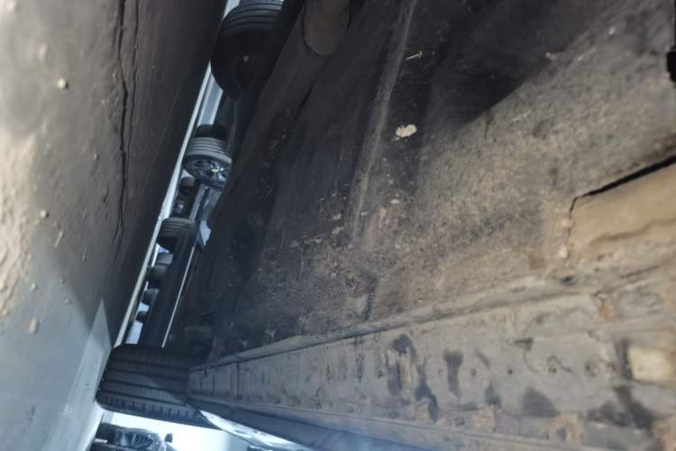 Used Hongqi HS3 2023 1.5T Two-Wheel Drive Shanwei Edition Left Side Sill