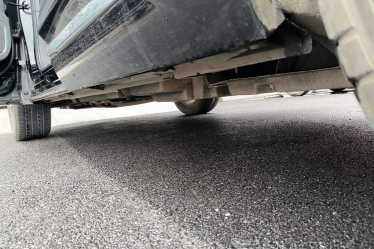 Used Hongqi HS3 2023 1.5T Two-Wheel Drive Shanwei Edition Left Side Sill