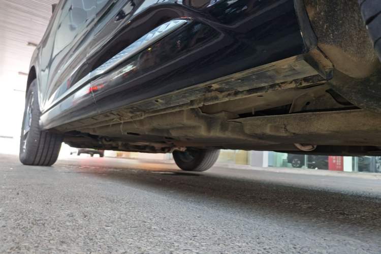Used Hongqi HS3 2023 1.5T Two-Wheel Drive Shanwei Edition Left Side Sill