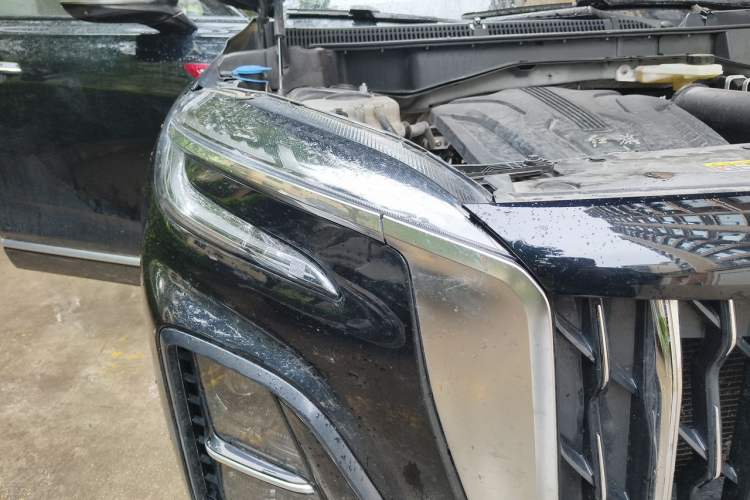 Used Hongqi HS3 2023 1.5T Two-Wheel Drive Shanwei Edition Right Front Headlight