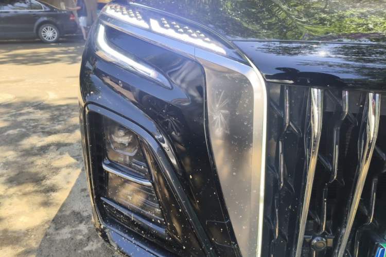 Used Hongqi HS3 2023 1.5T Two-Wheel Drive Shanwei Edition Right Front Headlight