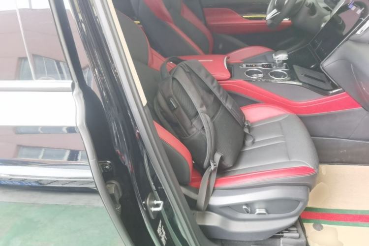 Used Hongqi HS3 2023 1.5T Two-Wheel Drive Shanwei Edition Right Front Seat