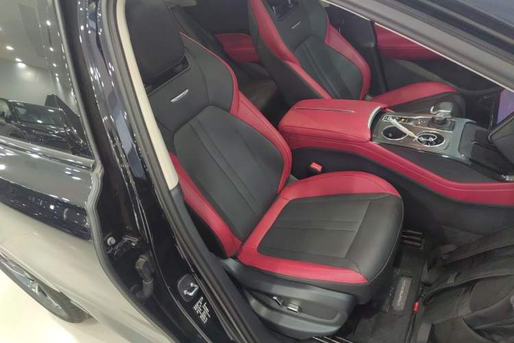 Used Hongqi HS3 2023 1.5T Two-Wheel Drive Shanwei Edition Right Front Seat
