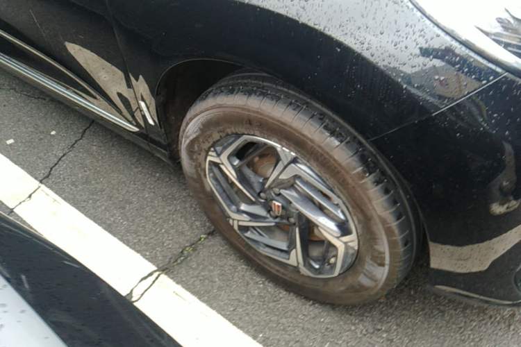 Used Hongqi HS3 2023 1.5T Two-Wheel Drive Shanwei Edition Right Front Wheel Hub