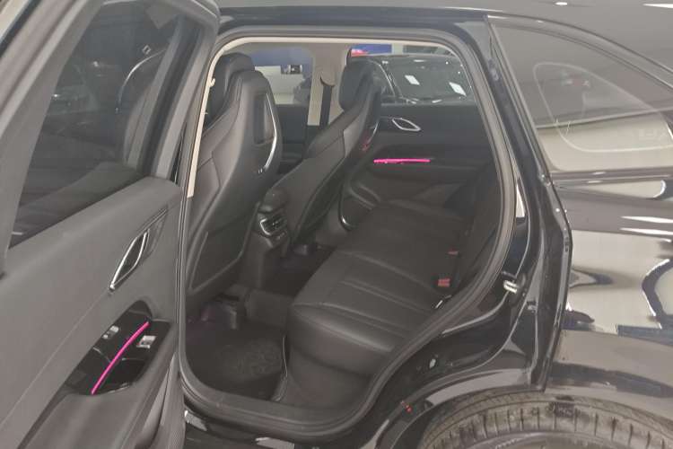 Used Hongqi HS3 2023 1.5T Two-Wheel Drive Shanwei Edition Right Rear Seat