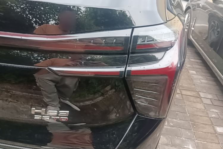 Used Hongqi HS3 2023 1.5T Two-Wheel Drive Shanwei Edition Right Rear Taillight