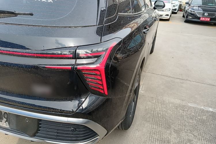 Used Hongqi HS3 2023 1.5T Two-Wheel Drive Shanwei Edition Right Rear Taillight