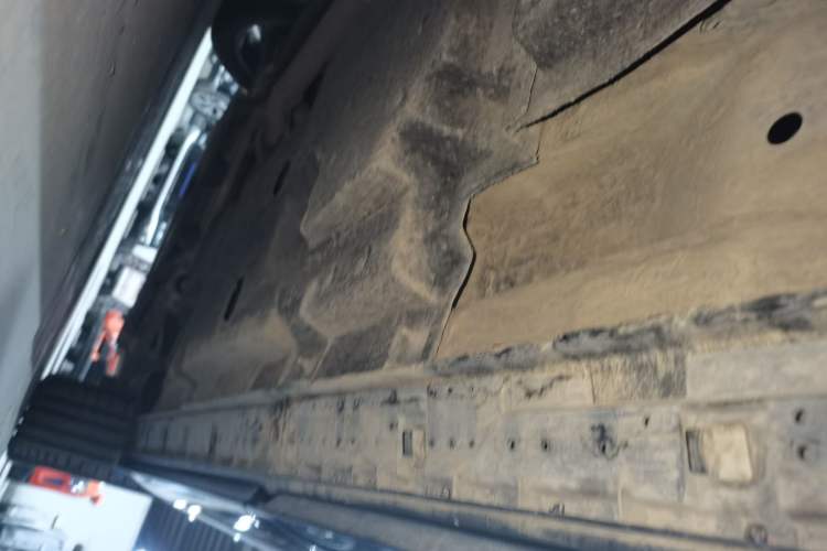 Used Hongqi HS3 2023 1.5T Two-Wheel Drive Shanwei Edition Right Side Sill