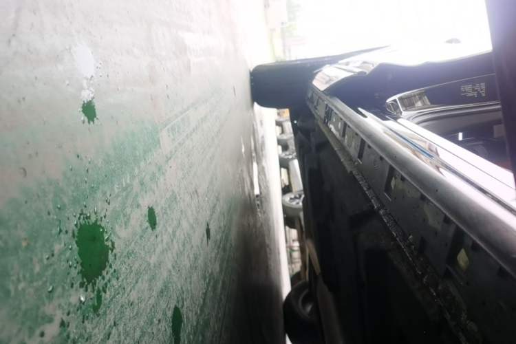 Used Hongqi HS3 2023 1.5T Two-Wheel Drive Shanwei Edition Right Side Sill