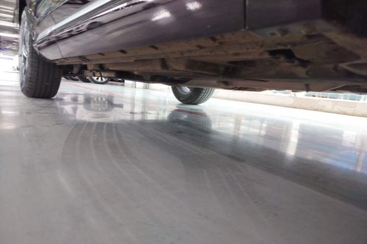 Used Hongqi HS3 2023 1.5T Two-Wheel Drive Shanwei Edition Right Side Sill