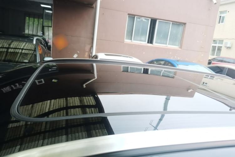 Used Hongqi HS3 2023 1.5T Two-Wheel Drive Shanwei Edition Roof