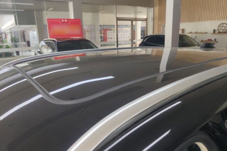 Used Hongqi HS3 2023 1.5T Two-Wheel Drive Shanwei Edition Roof