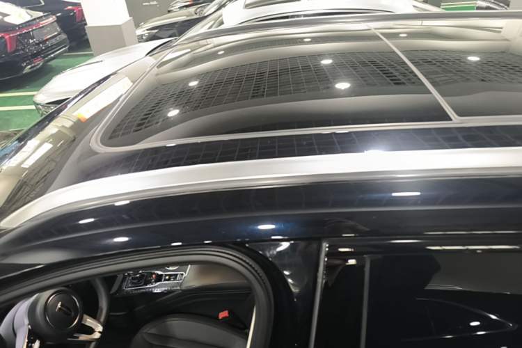 Used Hongqi HS3 2023 1.5T Two-Wheel Drive Shanwei Edition Roof