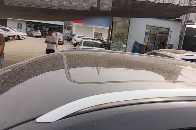 Used Hongqi HS3 2023 1.5T Two-Wheel Drive Shanwei Edition Roof