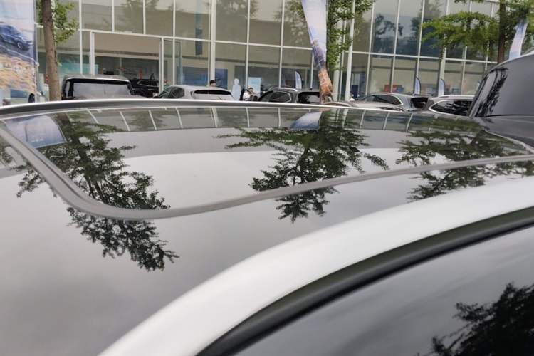 Used Hongqi HS3 2023 1.5T Two-Wheel Drive Shanwei Edition Roof
