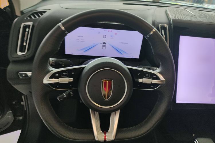 Used Hongqi HS3 2023 1.5T Two-Wheel Drive Shanwei Edition HEV Steering Wheel