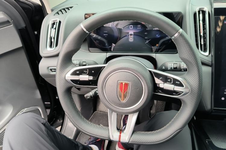 Used Hongqi HS3 2023 1.5T Two-Wheel Drive Shanwei Edition Steering Wheel