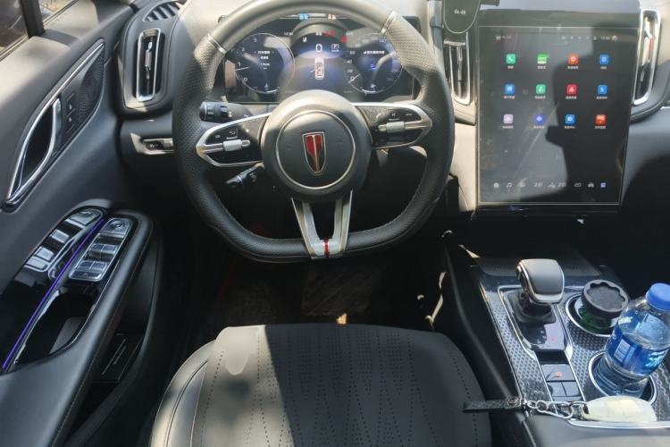 Used Hongqi HS3 2023 1.5T Two-Wheel Drive Shanwei Edition Steering Wheel