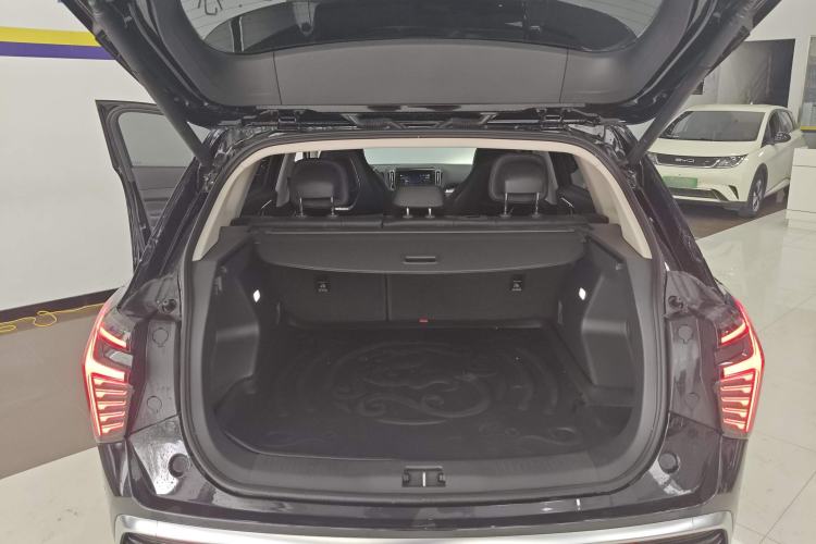 Used Hongqi HS3 2023 1.5T Two-Wheel Drive Shanwei Edition Trunk