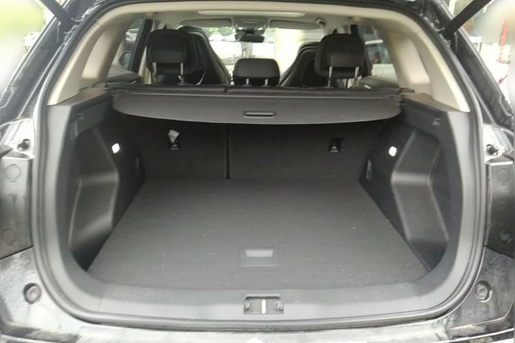 Used Hongqi HS3 2023 1.5T Two-Wheel Drive Shanwei Edition Trunk