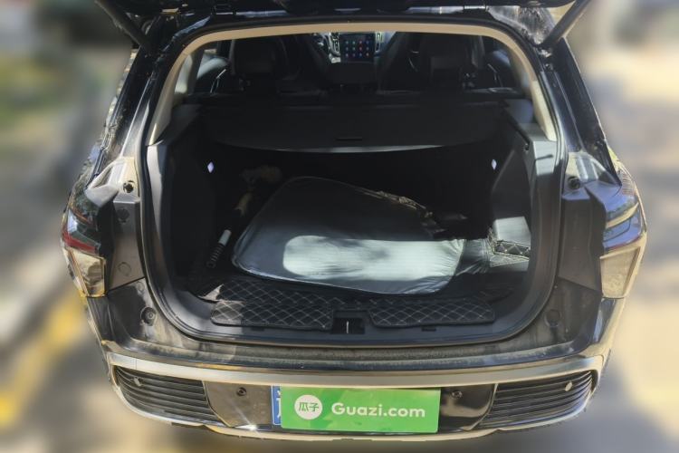 Used Hongqi HS3 2023 1.5T Two-Wheel Drive Shanwei Edition Trunk
