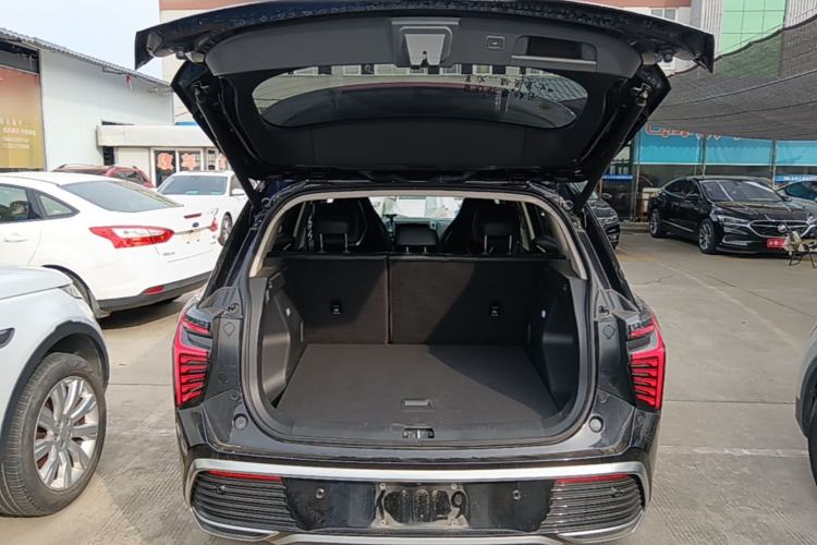 Used Hongqi HS3 2023 1.5T Two-Wheel Drive Shanwei Edition Trunk