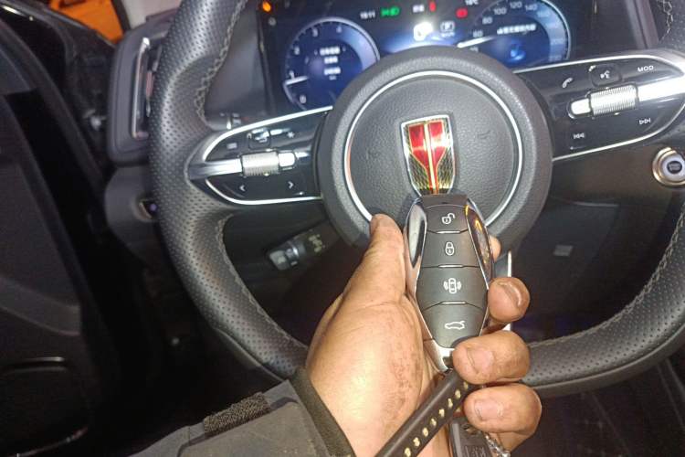 Used Hongqi HS3 2023 1.5T Two-Wheel Drive Shanwei Edition Vehicle Key