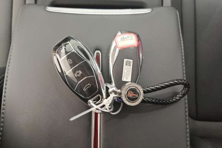 Used Hongqi HS3 2023 1.5T Two-Wheel Drive Shanwei Edition Vehicle Key