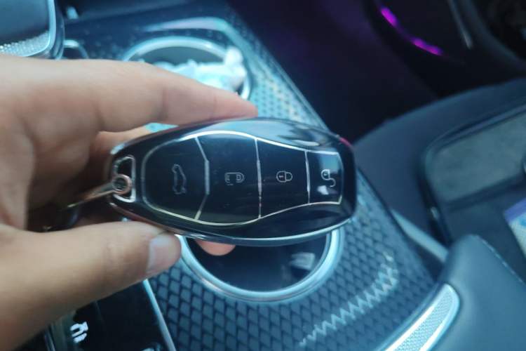 Used Hongqi HS3 2023 1.5T Two-Wheel Drive Shanwei Edition Vehicle Key