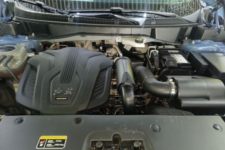 Used Hongqi HS3 2023 1.5T Two-Wheel Drive Shanwei Edition Engine Bay