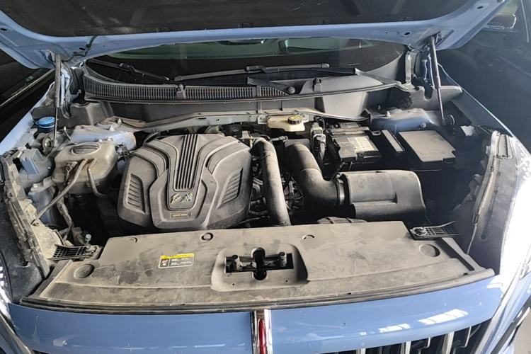 Used Hongqi HS3 2023 2.0T All-Wheel-Drive Youwei Version Engine Bay