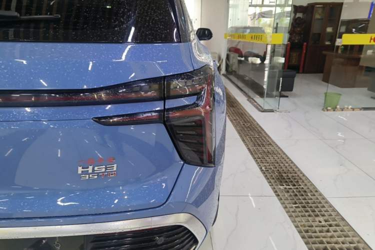 Used Hongqi HS3 2023 1.5T Two-Wheel Drive Shanwei Edition Exterior 3
