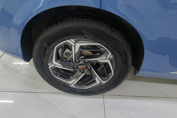 Used Hongqi HS3 2023 1.5T Two-Wheel Drive Shanwei Edition Exterior 5