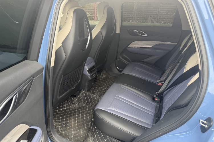 Used Hongqi HS3 2023 2.0T All-Wheel-Drive Youwei Version Interior 1
