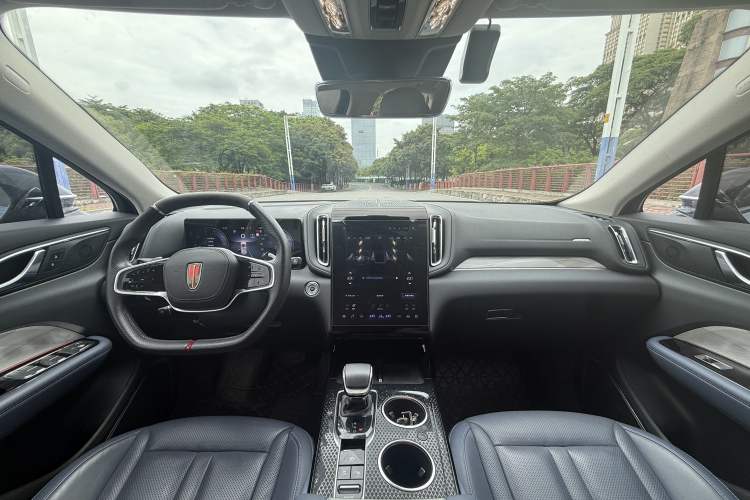 Used Hongqi HS3 2023 2.0T All-Wheel-Drive Youwei Version Interior 9