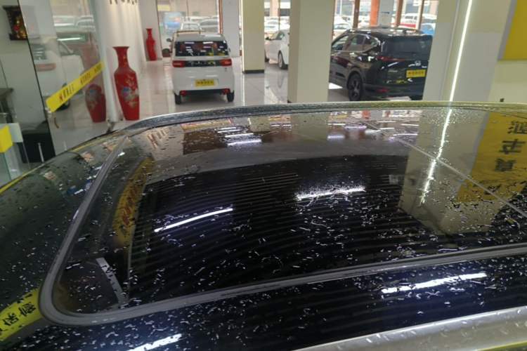 Used Hongqi HS3 2023 1.5T Two-Wheel Drive Shanwei Edition Roof