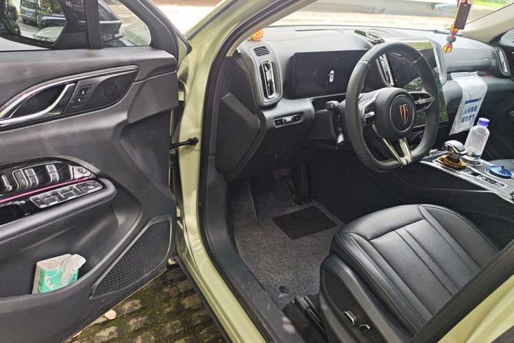 Used Hongqi HS3 2023 1.5T Two-Wheel Drive Shanwei Edition Driver Seat