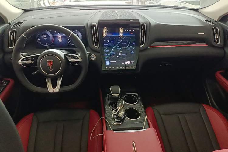 Used Hongqi HS3 2023 1.5T Two-Wheel Drive Shanwei Edition Center Console