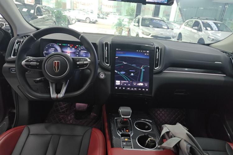 Used Hongqi HS3 2023 1.5T Two-Wheel Drive Shanwei Edition Center Console