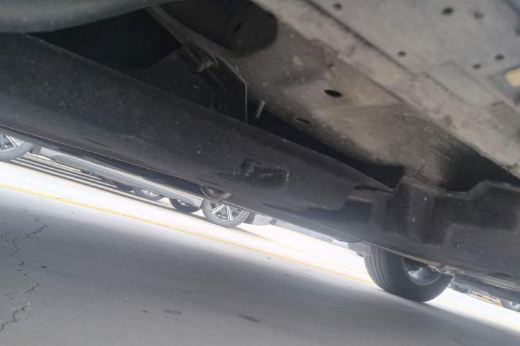 Used Hongqi HS3 2023 1.5T Two-Wheel Drive Shanwei Edition Chassis Rear Right