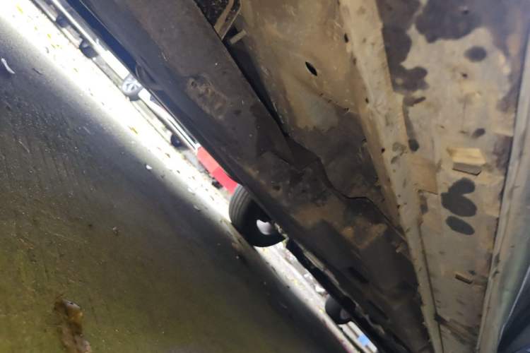 Used Hongqi HS3 2023 1.5T Two-Wheel Drive Shanwei Edition Chassis Rear Right