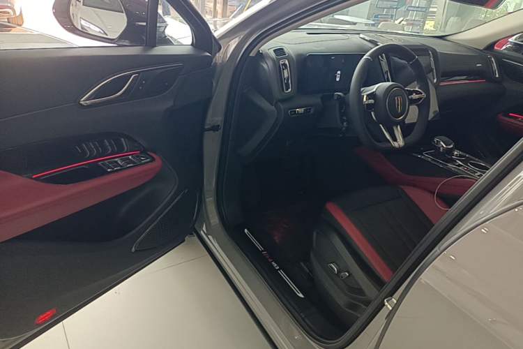Used Hongqi HS3 2023 1.5T Two-Wheel Drive Shanwei Edition Driver Seat