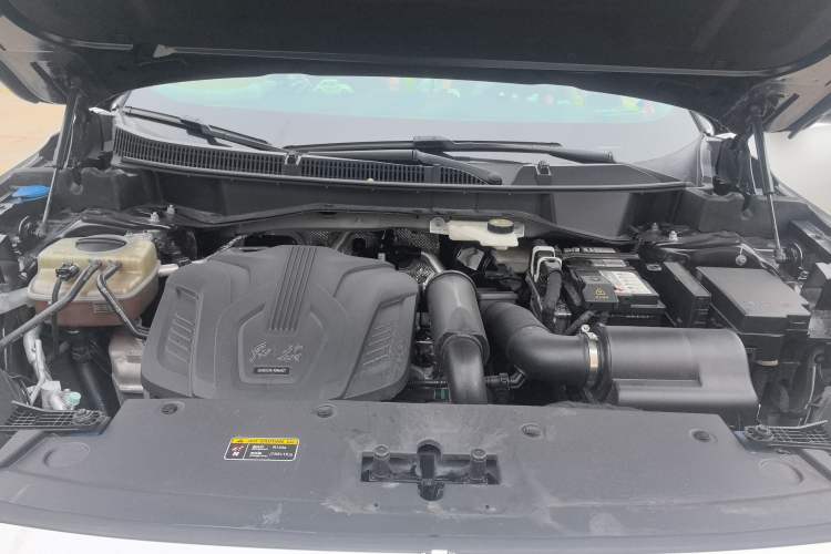 Used Hongqi HS3 2023 1.5T Two-Wheel Drive Shanwei Edition Engine Bay