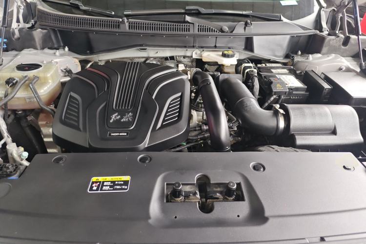 Used Hongqi HS3 2023 2.0T Two-Wheel Drive Available Version Engine Bay