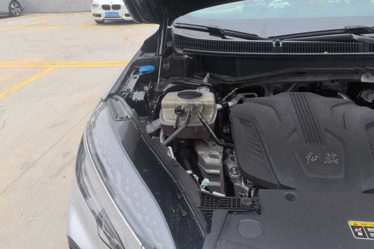Used Hongqi HS3 2023 1.5T Two-Wheel Drive Shanwei Edition Engine Bay Right