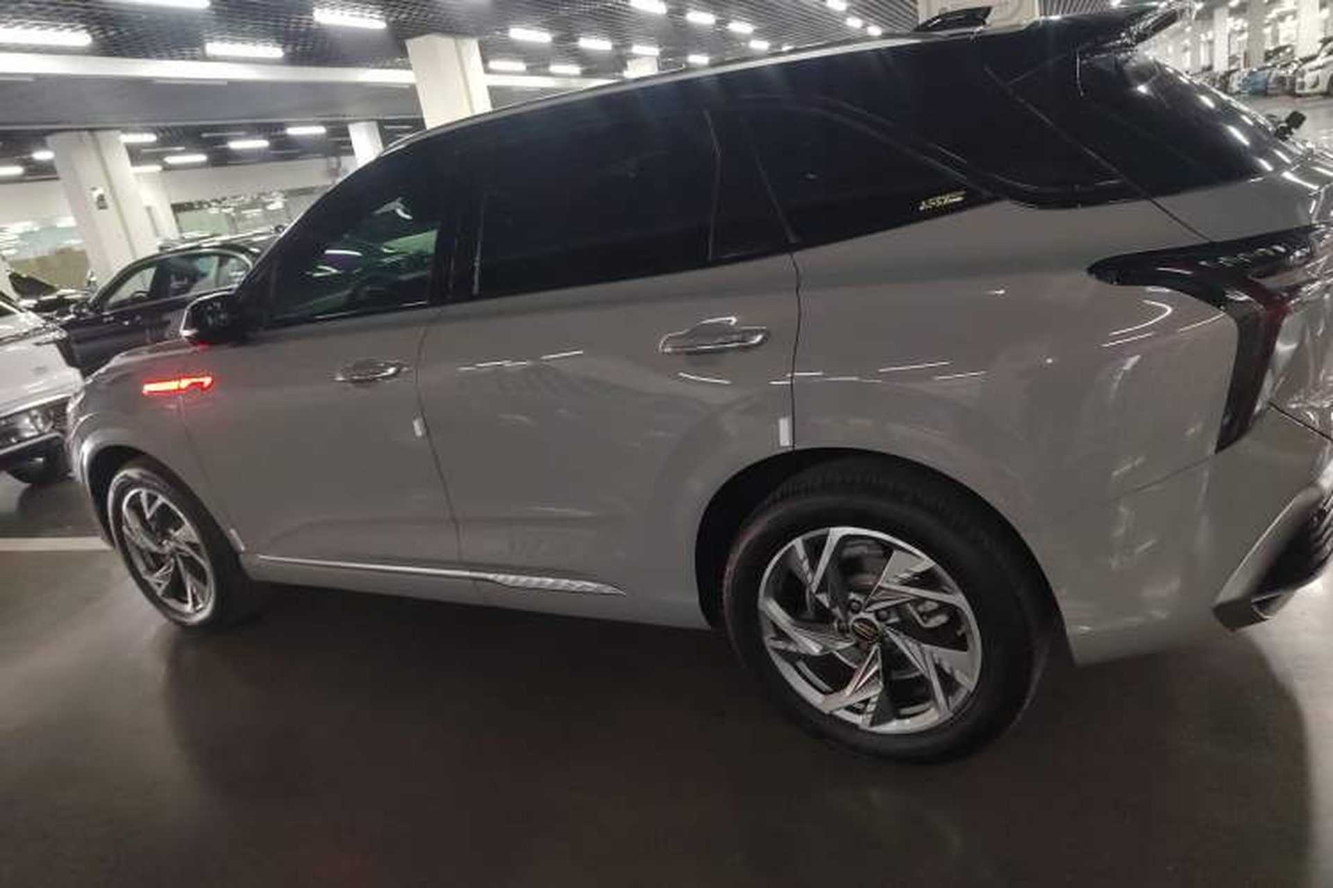 Used Hongqi HS3 2023 2.0T All-Wheel-Drive Youwei Version Exterior 3