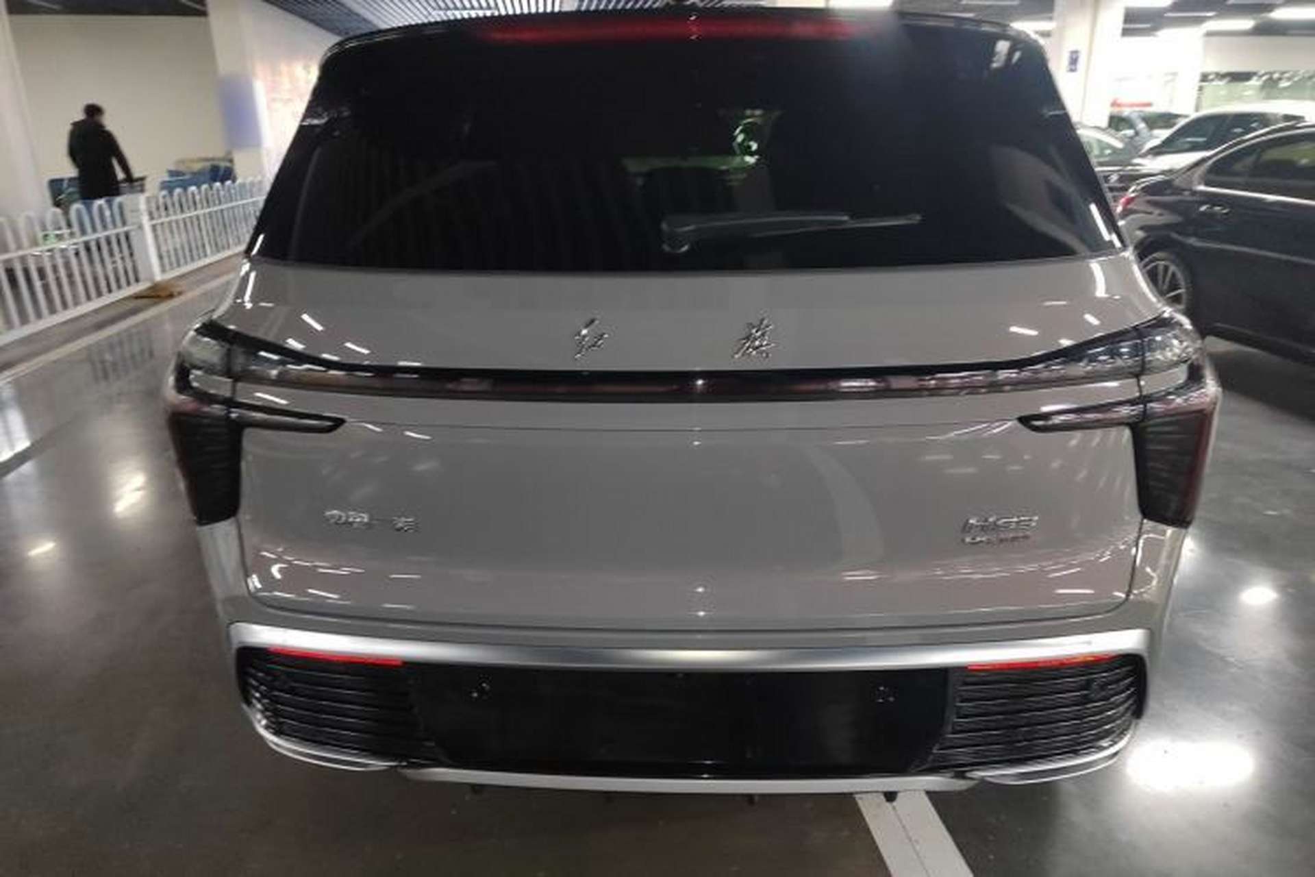 Used Hongqi HS3 2023 2.0T All-Wheel-Drive Youwei Version Exterior 4