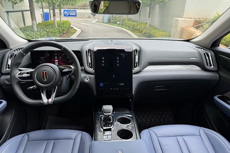 Used Hongqi HS3 2023 2.0T All-Wheel-Drive Youwei Version Interior 1